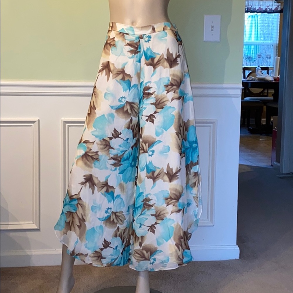 St.John floral palazzo skits capris silk